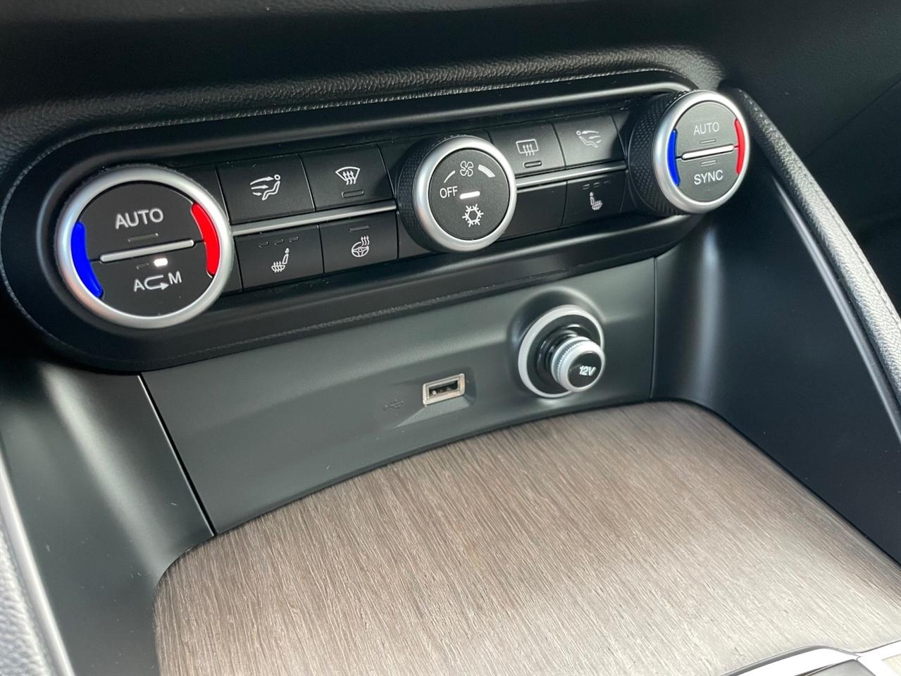 Alfa Romeo Stelvio  2018