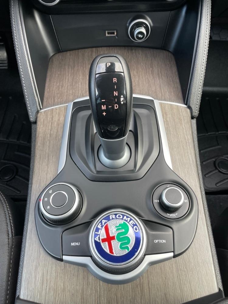 Alfa Romeo Stelvio  2018