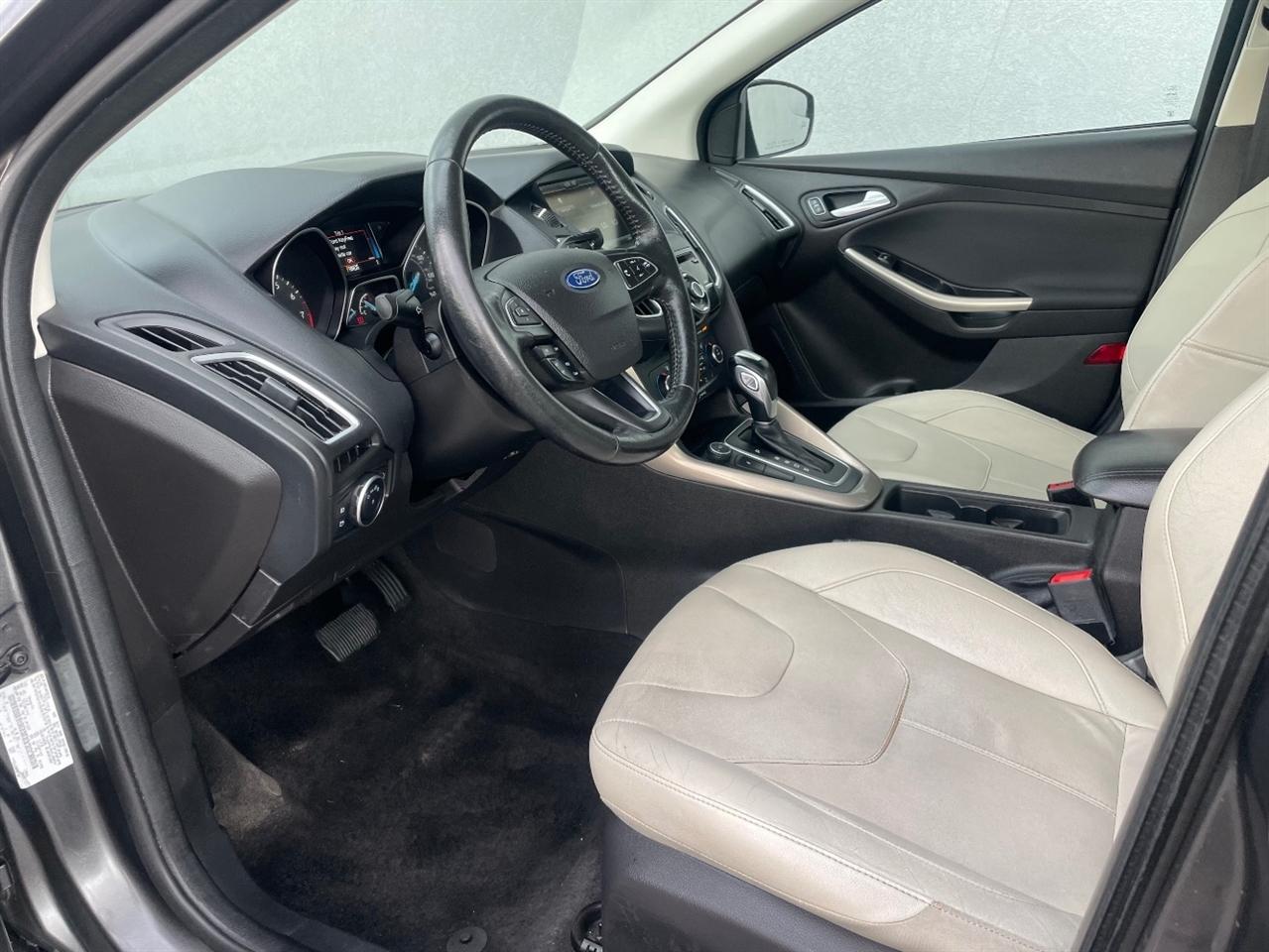 Ford Focus  2015