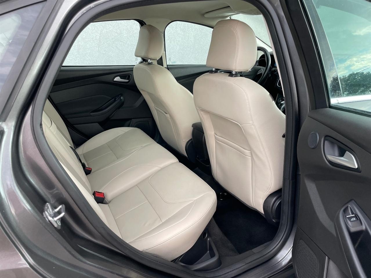 Ford Focus  2015