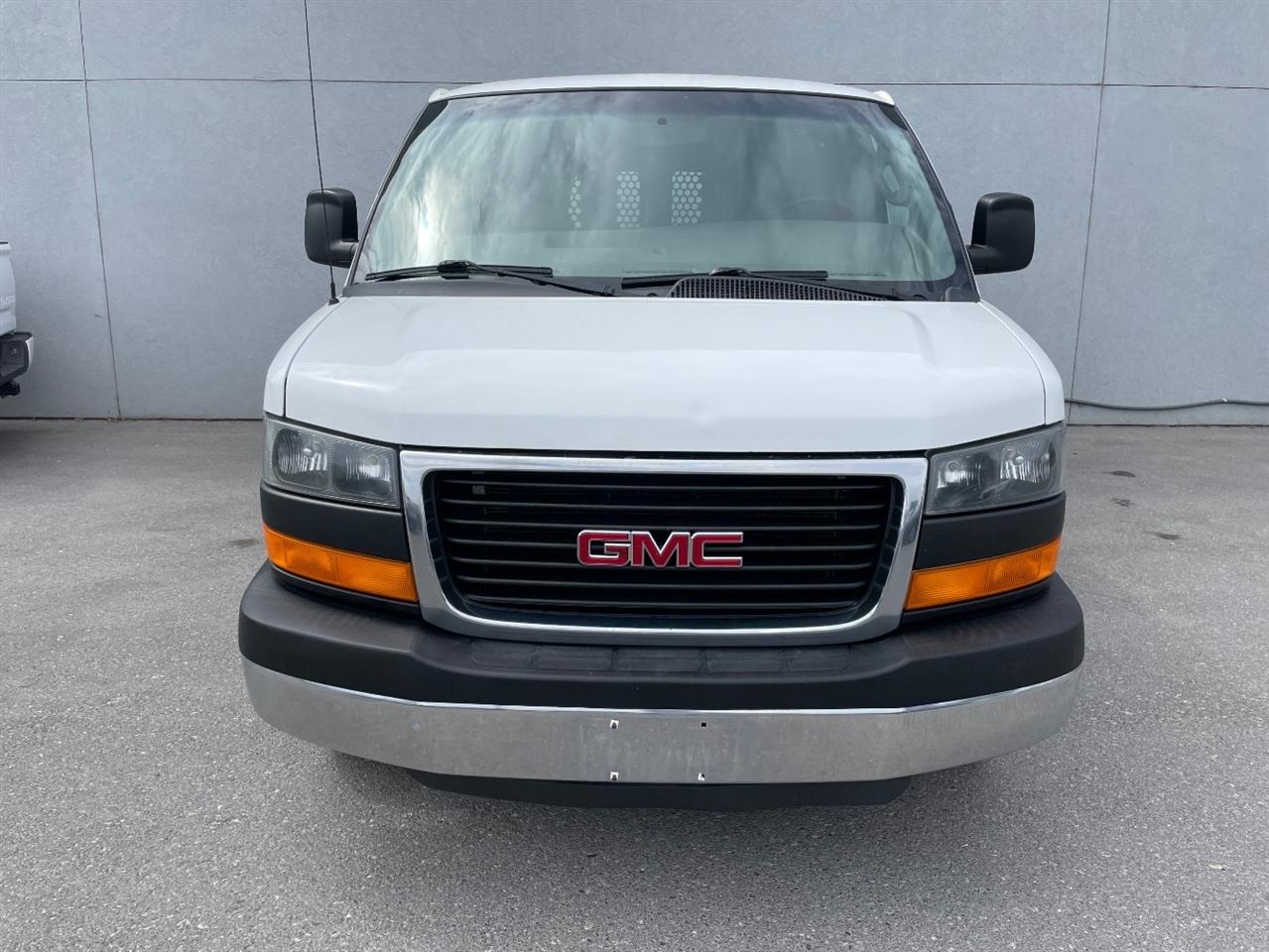 GMC Savana Cargo Van  2016