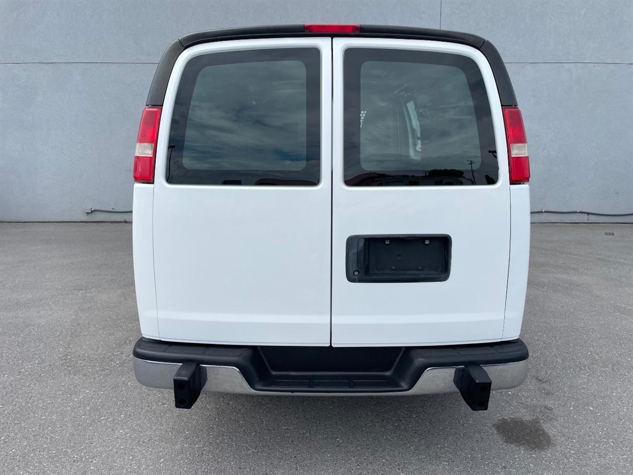 GMC Savana Cargo Van  2016