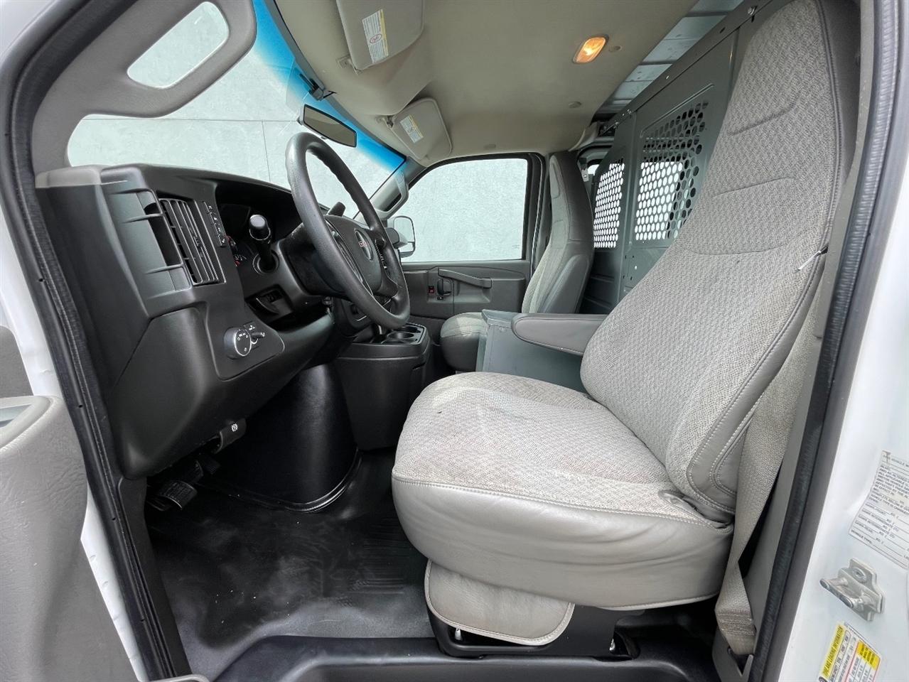 GMC Savana Cargo Van  2016