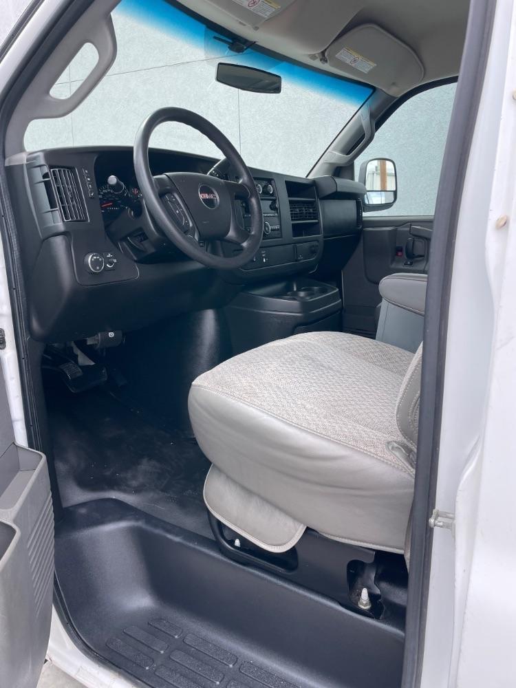 GMC Savana Cargo Van  2016