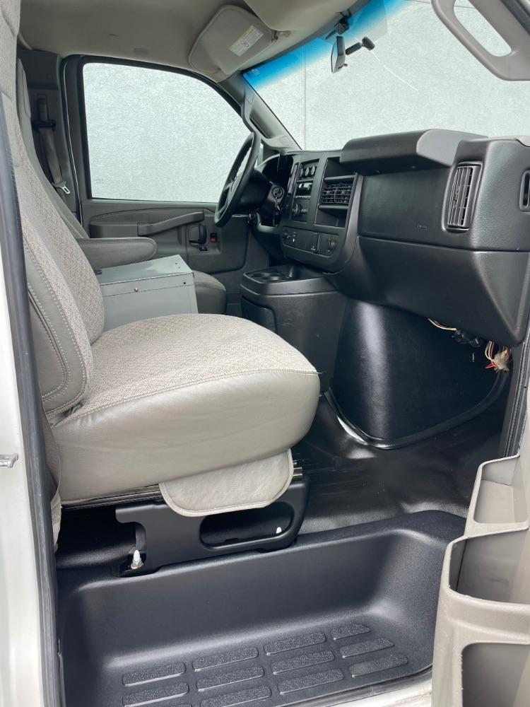 GMC Savana Cargo Van  2016