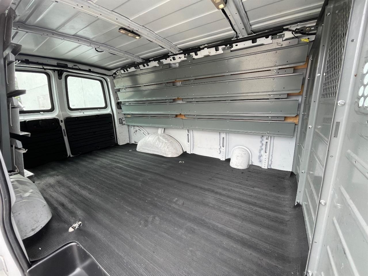 GMC Savana Cargo Van  2016