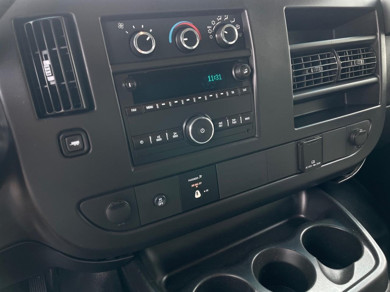 GMC Savana Cargo Van  2016