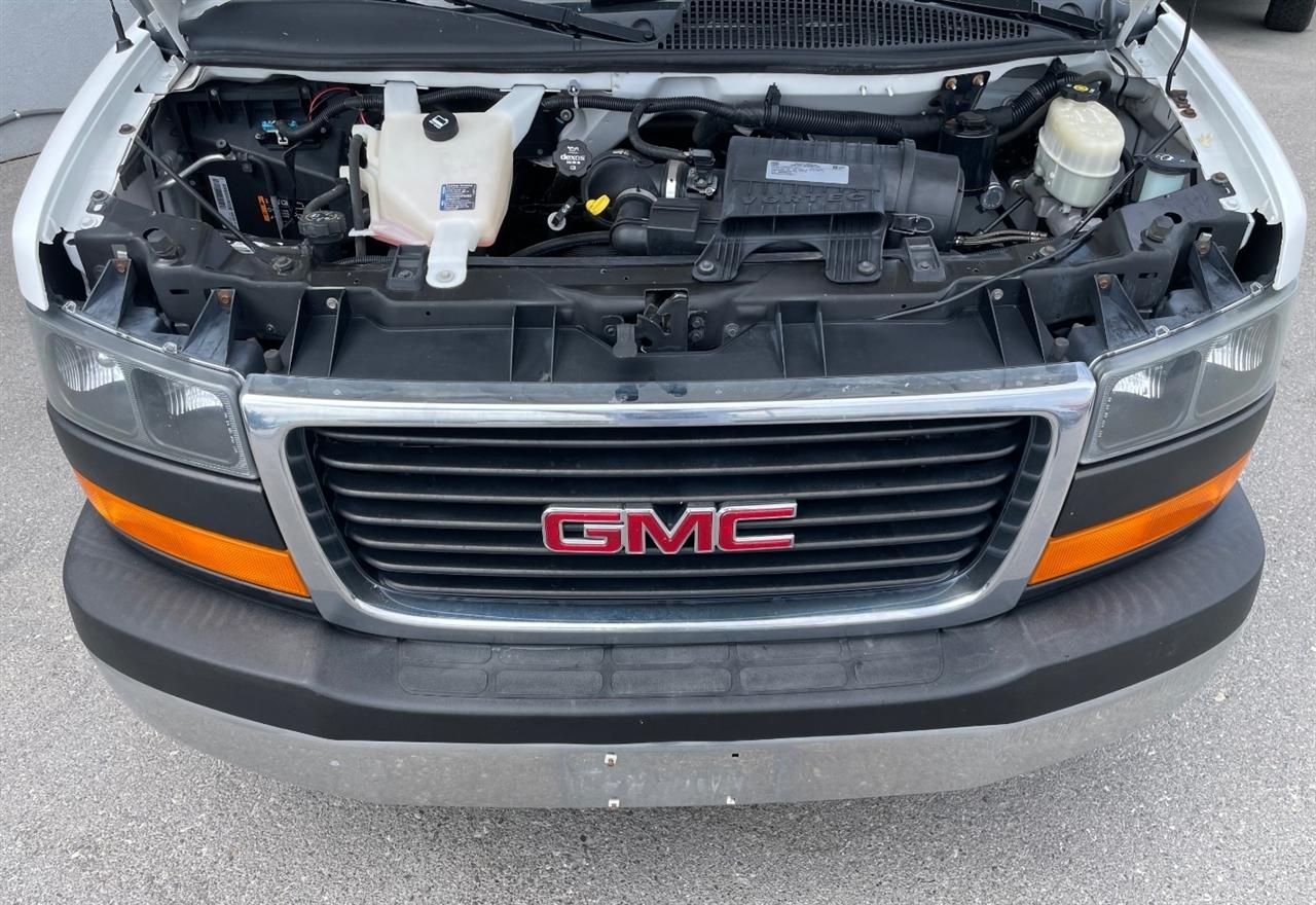 GMC Savana Cargo Van  2016