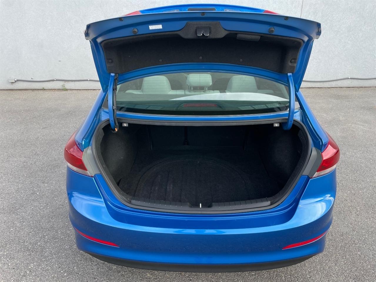 Hyundai Elantra  2017
