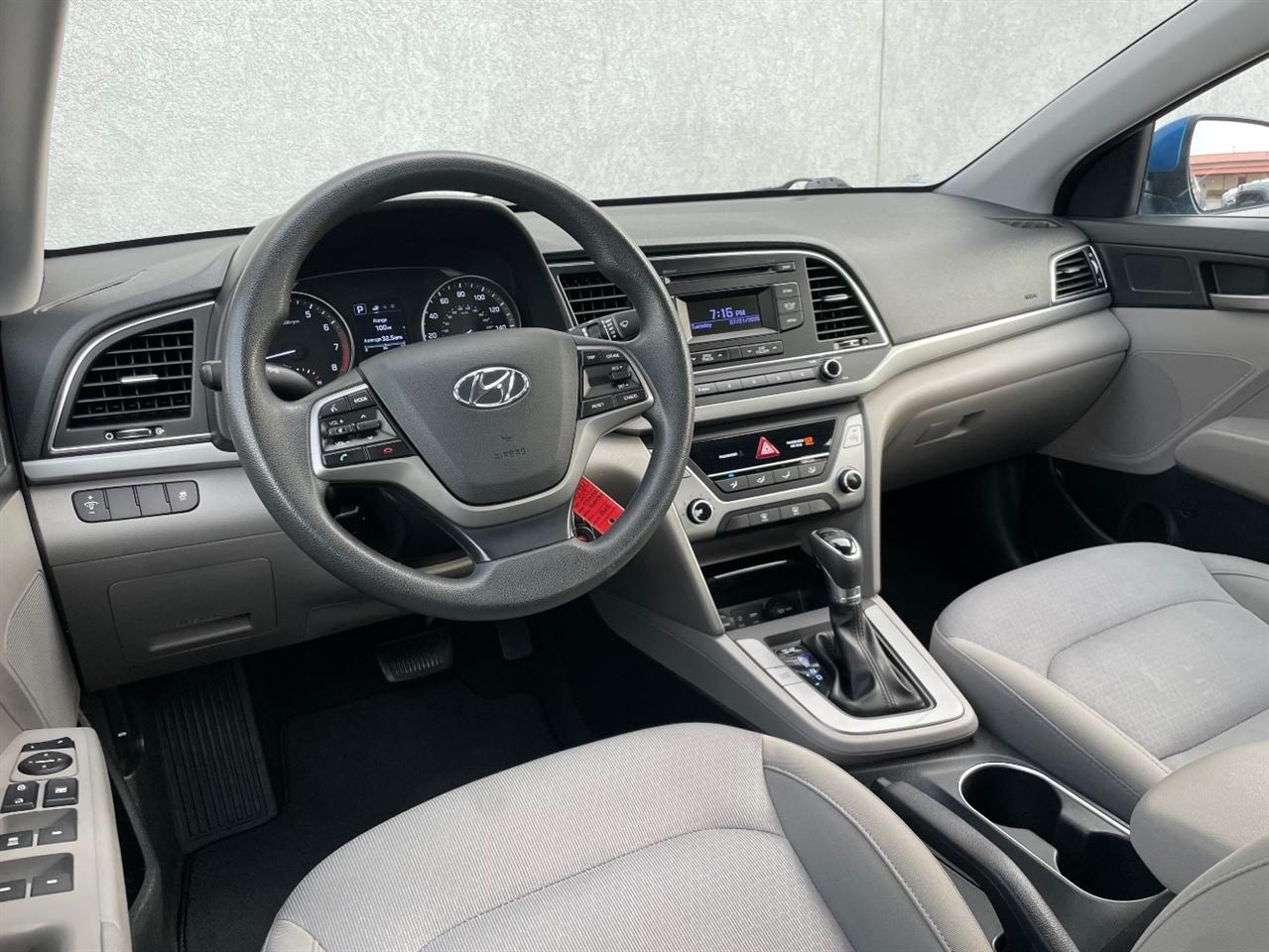 Hyundai Elantra  2017