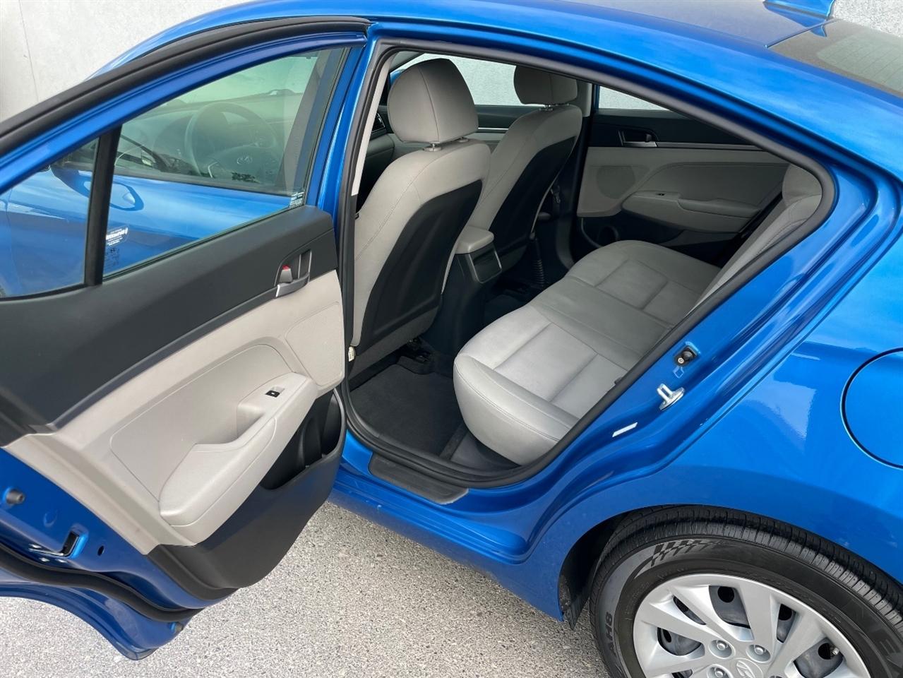 Hyundai Elantra  2017