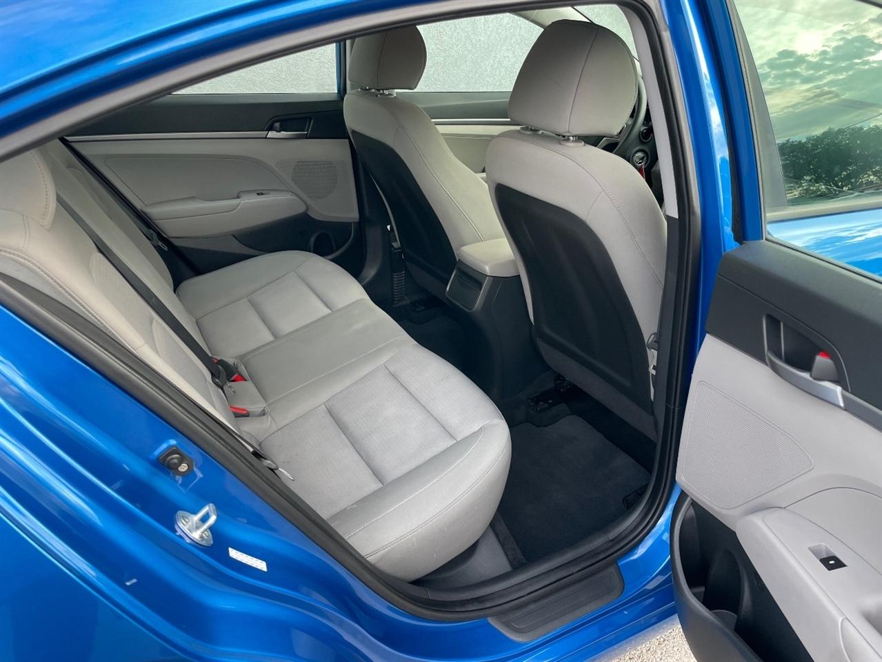 Hyundai Elantra  2017