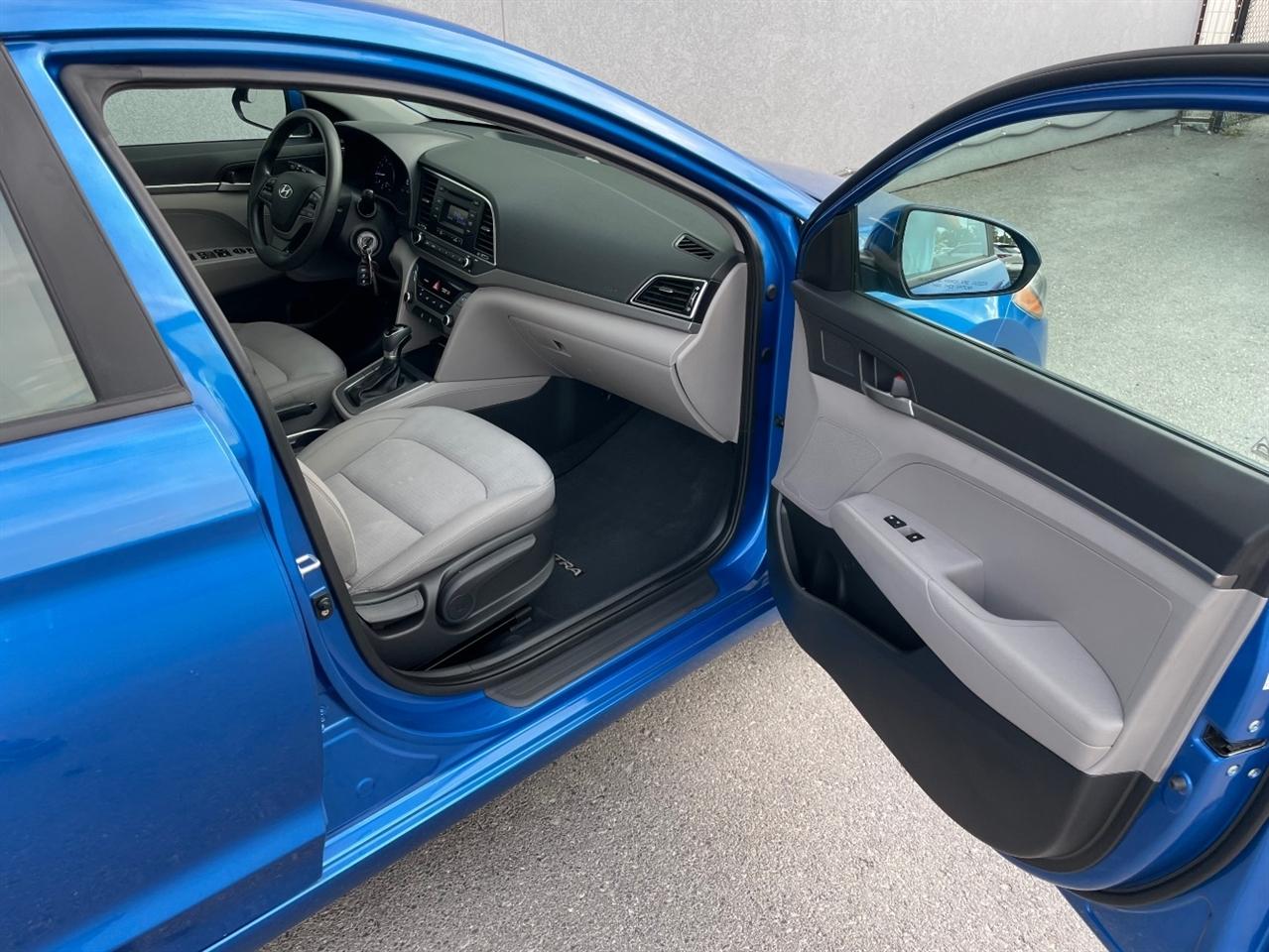 Hyundai Elantra  2017