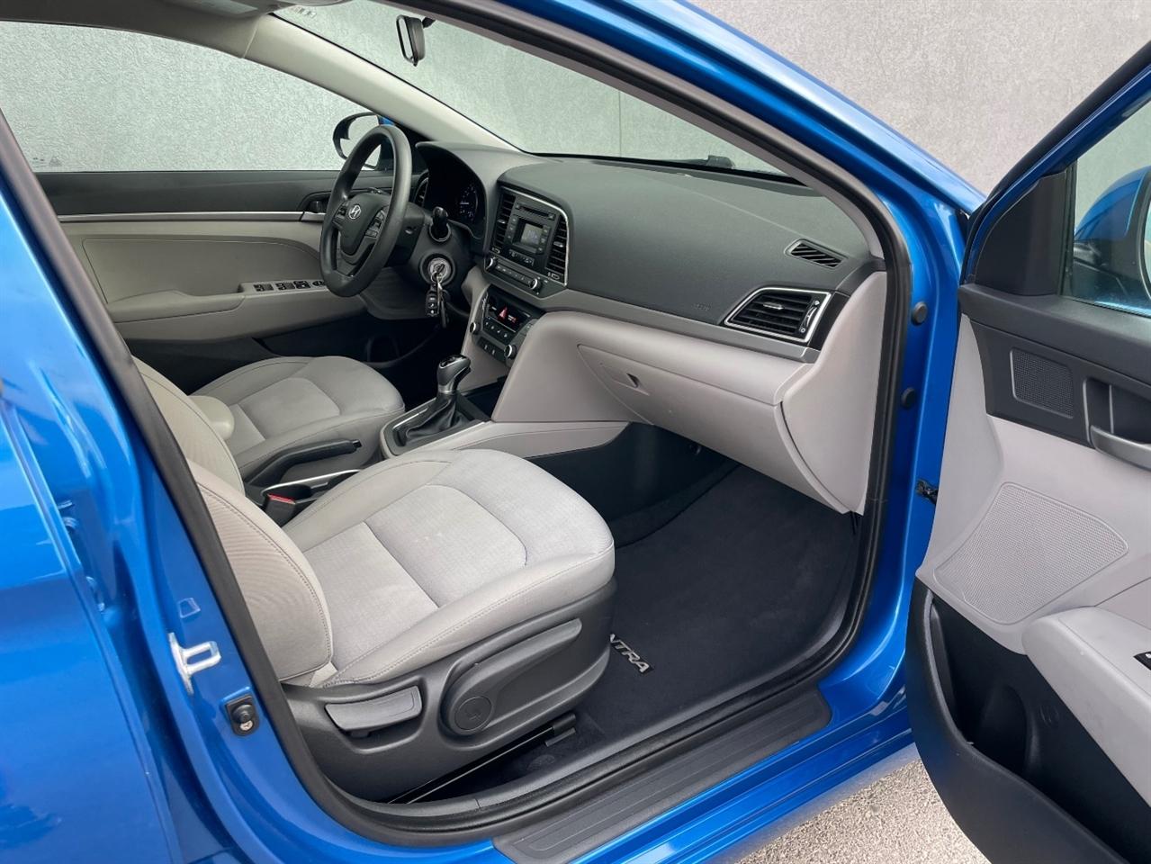 Hyundai Elantra  2017