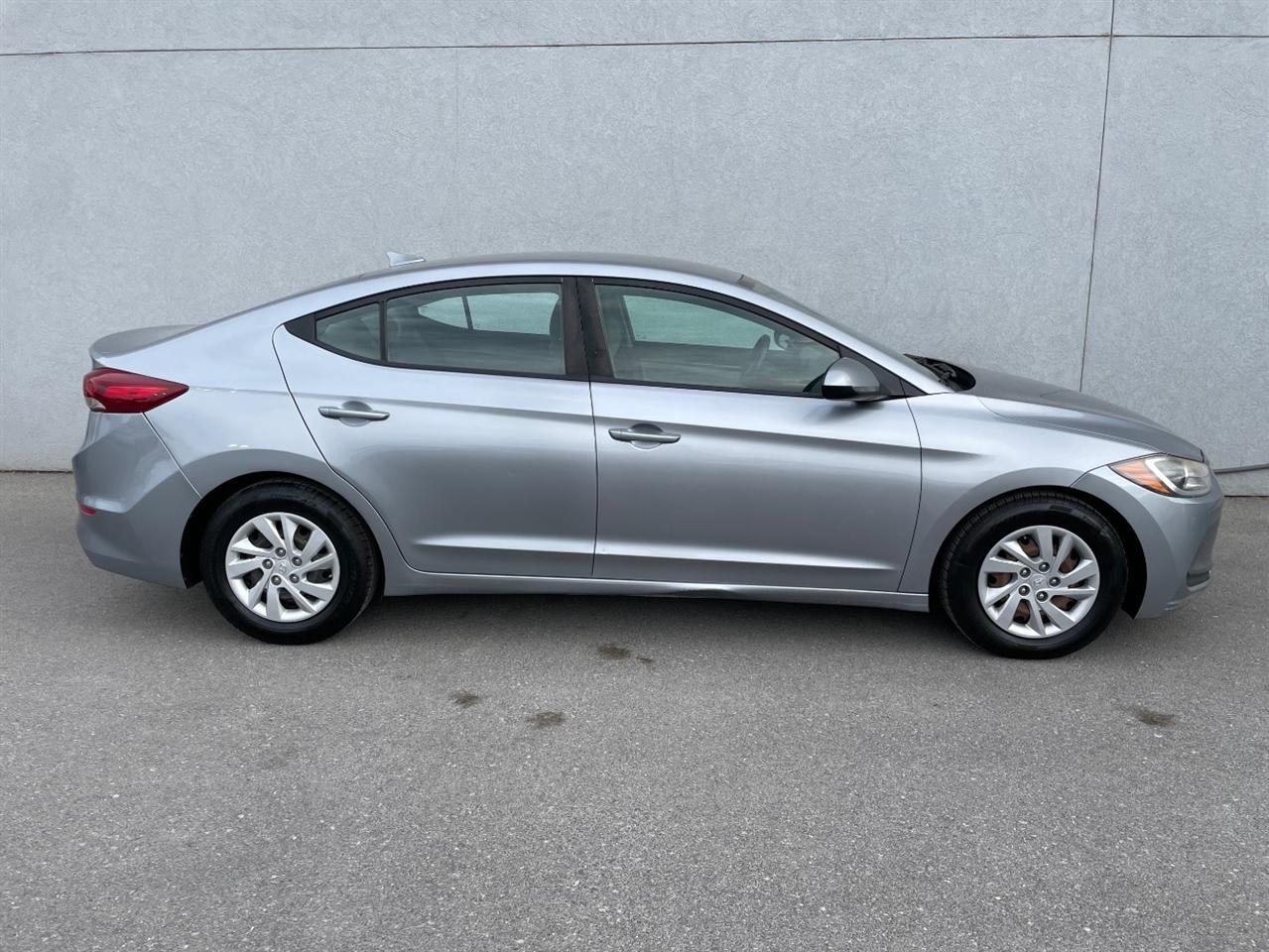 Hyundai Elantra  2017