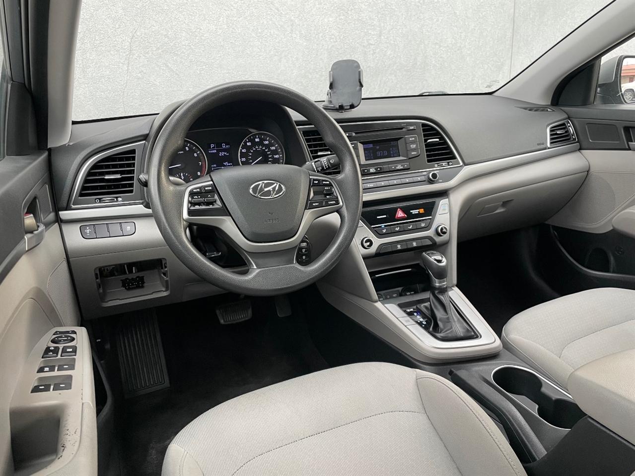 Hyundai Elantra  2017