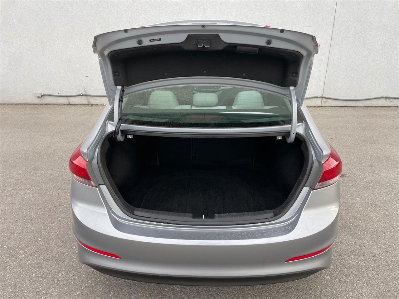 Hyundai Elantra  2017