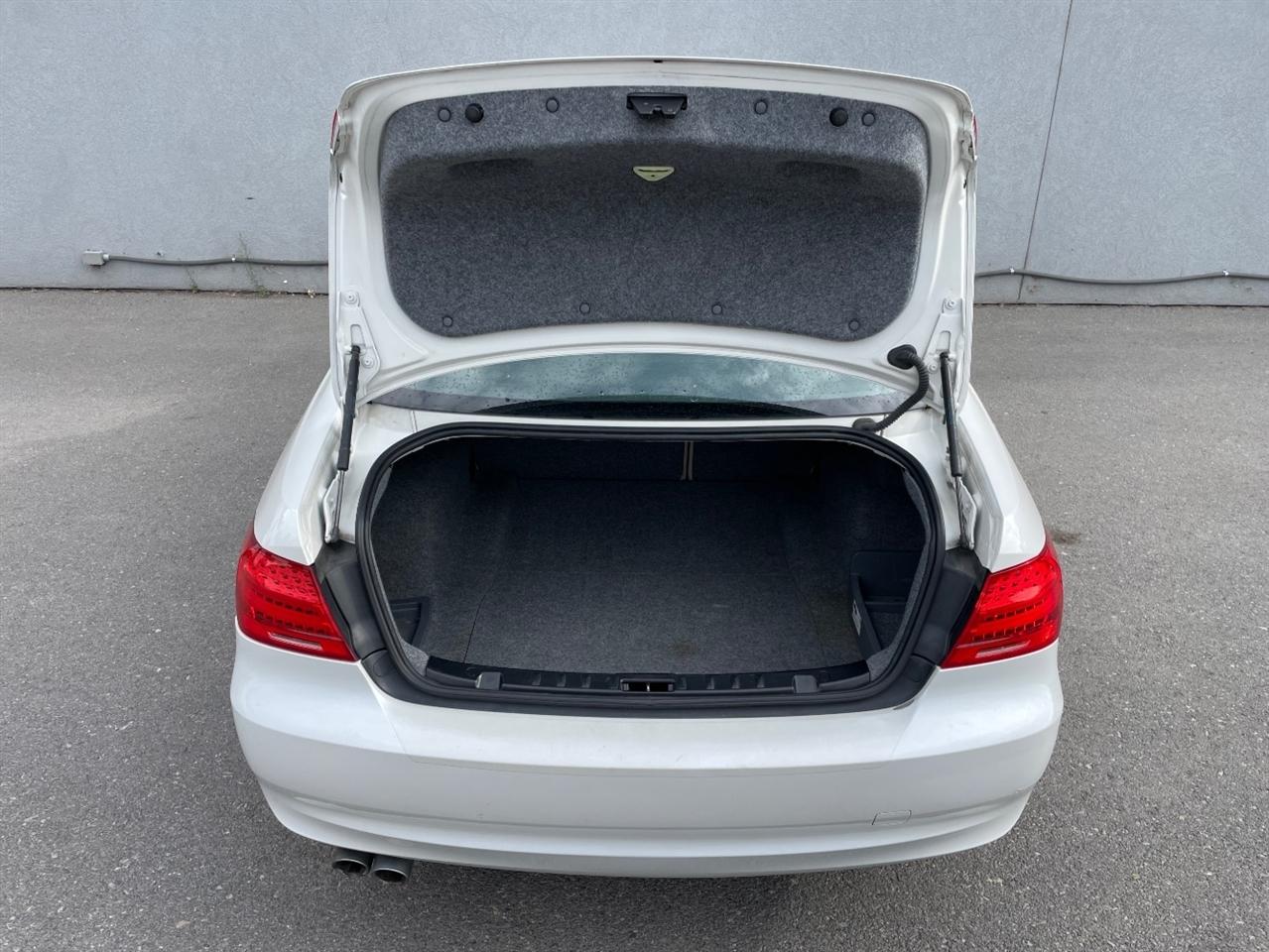 BMW 3 Series  2012