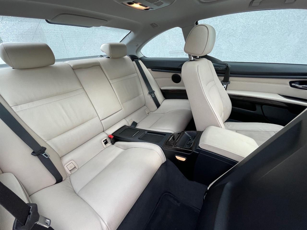 BMW 3 Series  2012