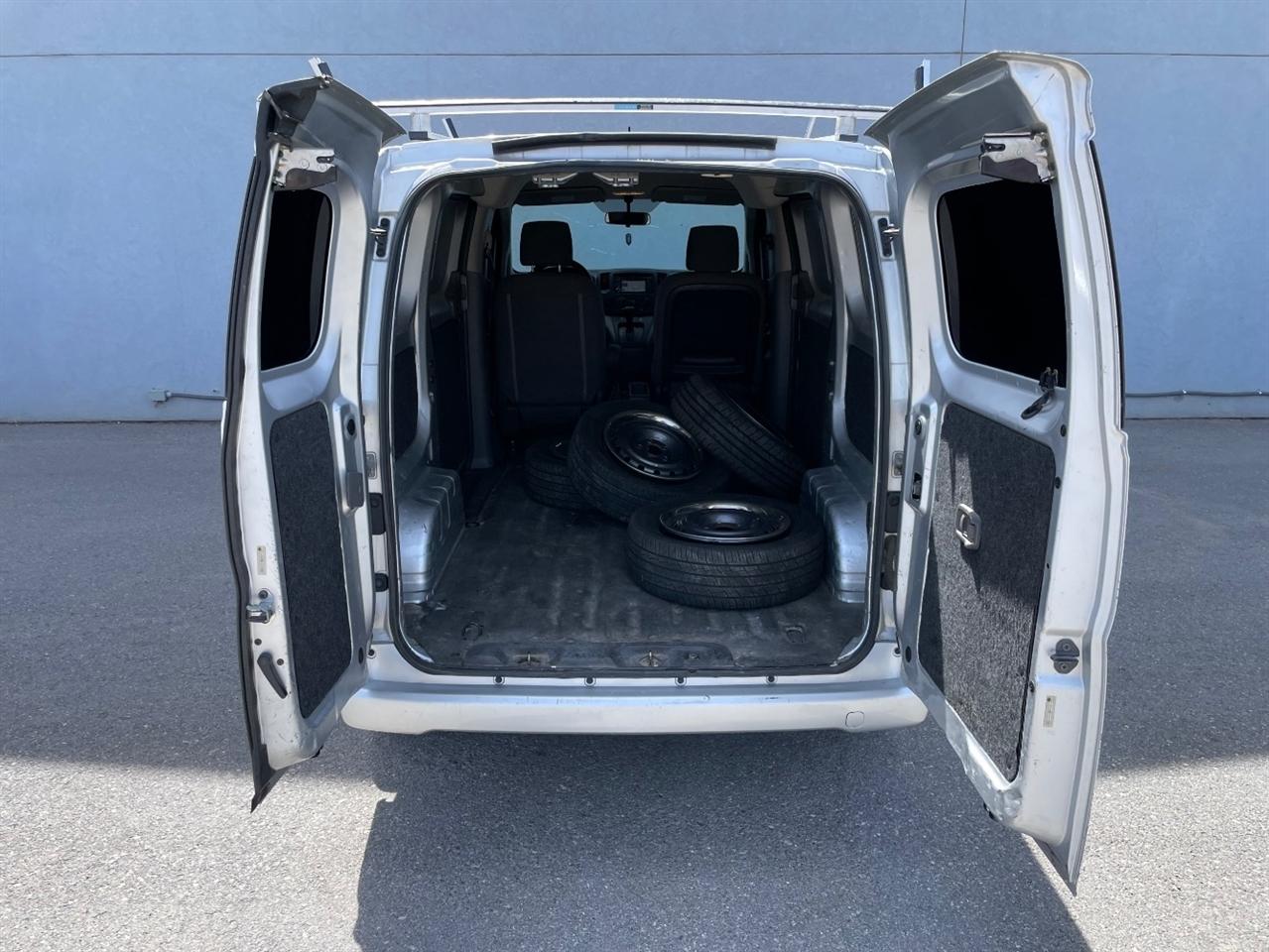 Nissan NV200  2014