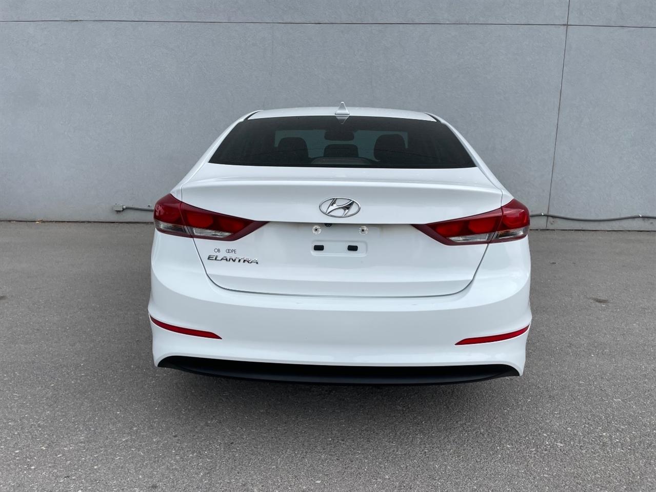 Hyundai Elantra  2017