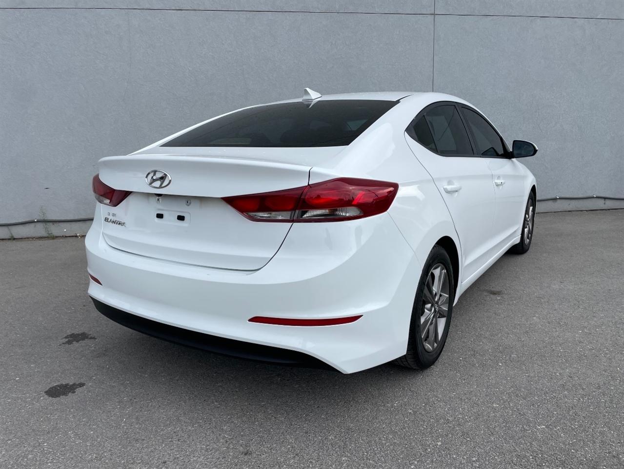 Hyundai Elantra  2017