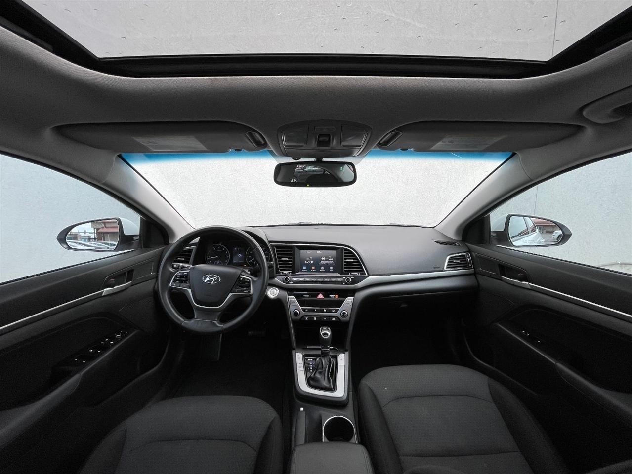 Hyundai Elantra  2017
