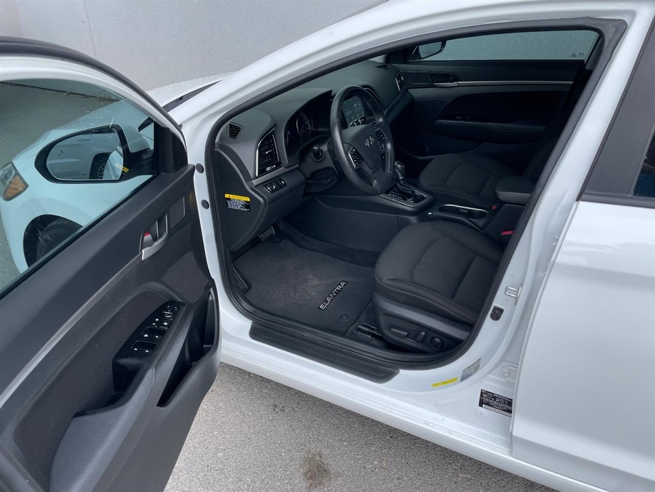 Hyundai Elantra  2017