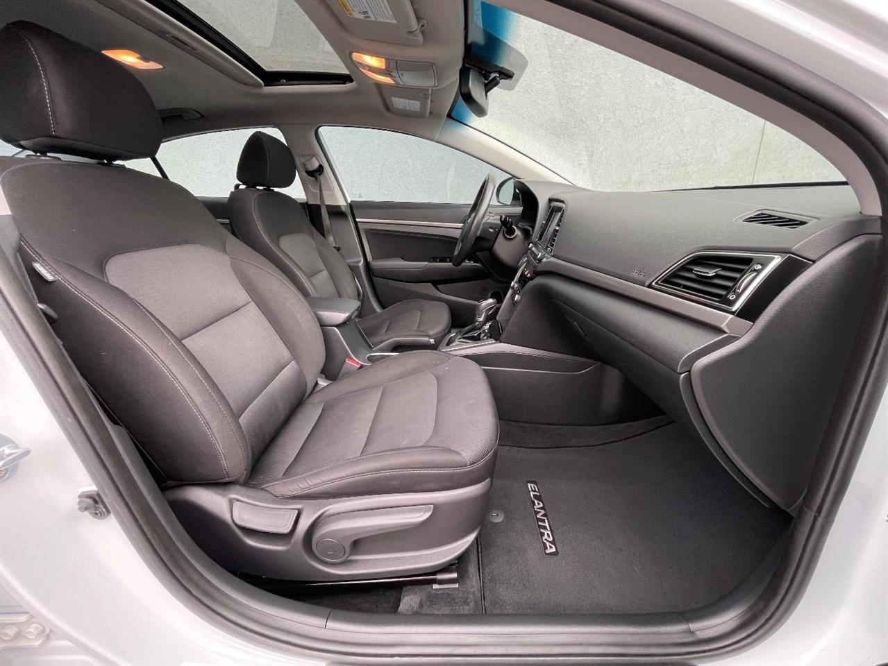 Hyundai Elantra  2017