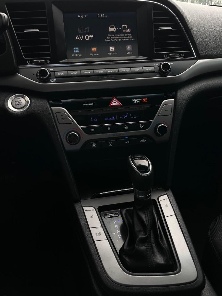 Hyundai Elantra  2017