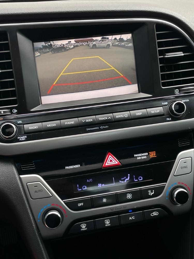 Hyundai Elantra  2017
