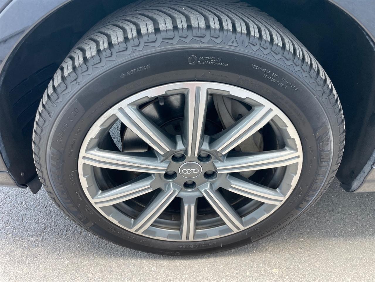 Audi Q7  2019