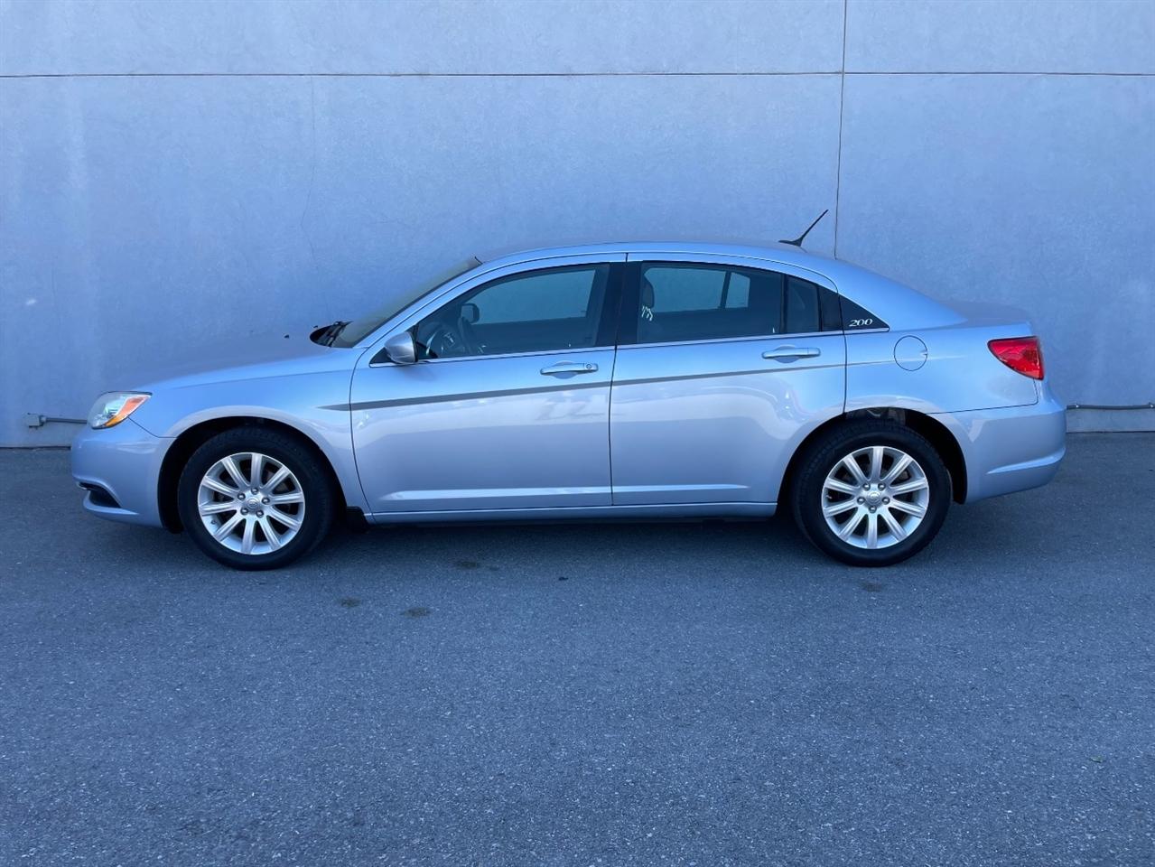 2013 Chrysler 200 Touring