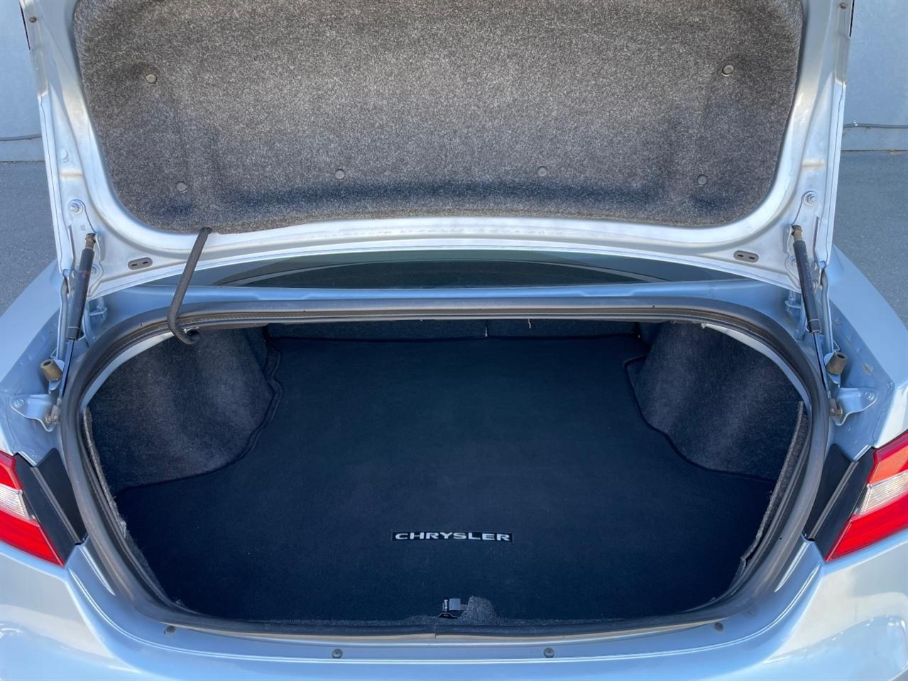 Chrysler 200  2013