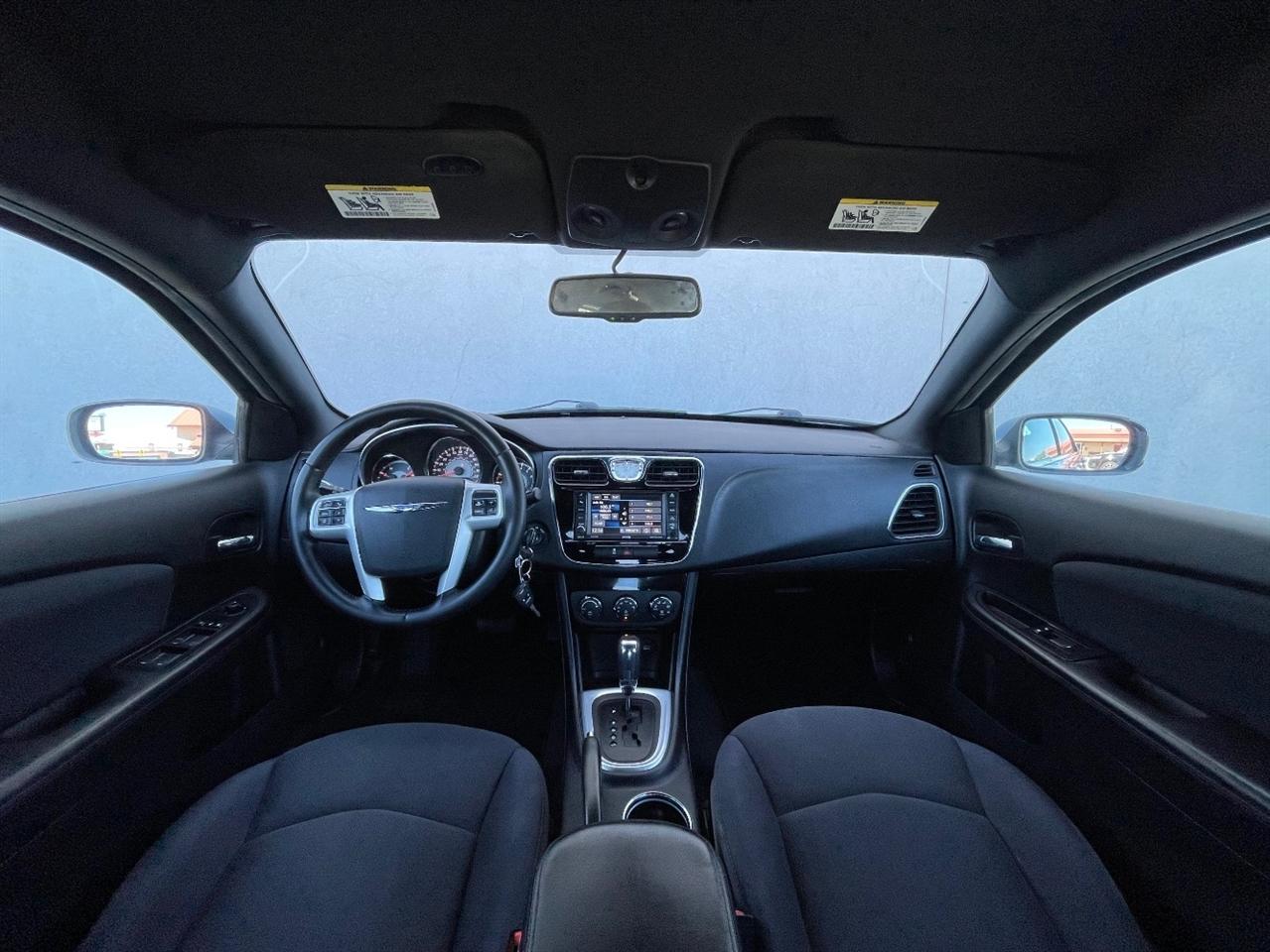 Chrysler 200  2013