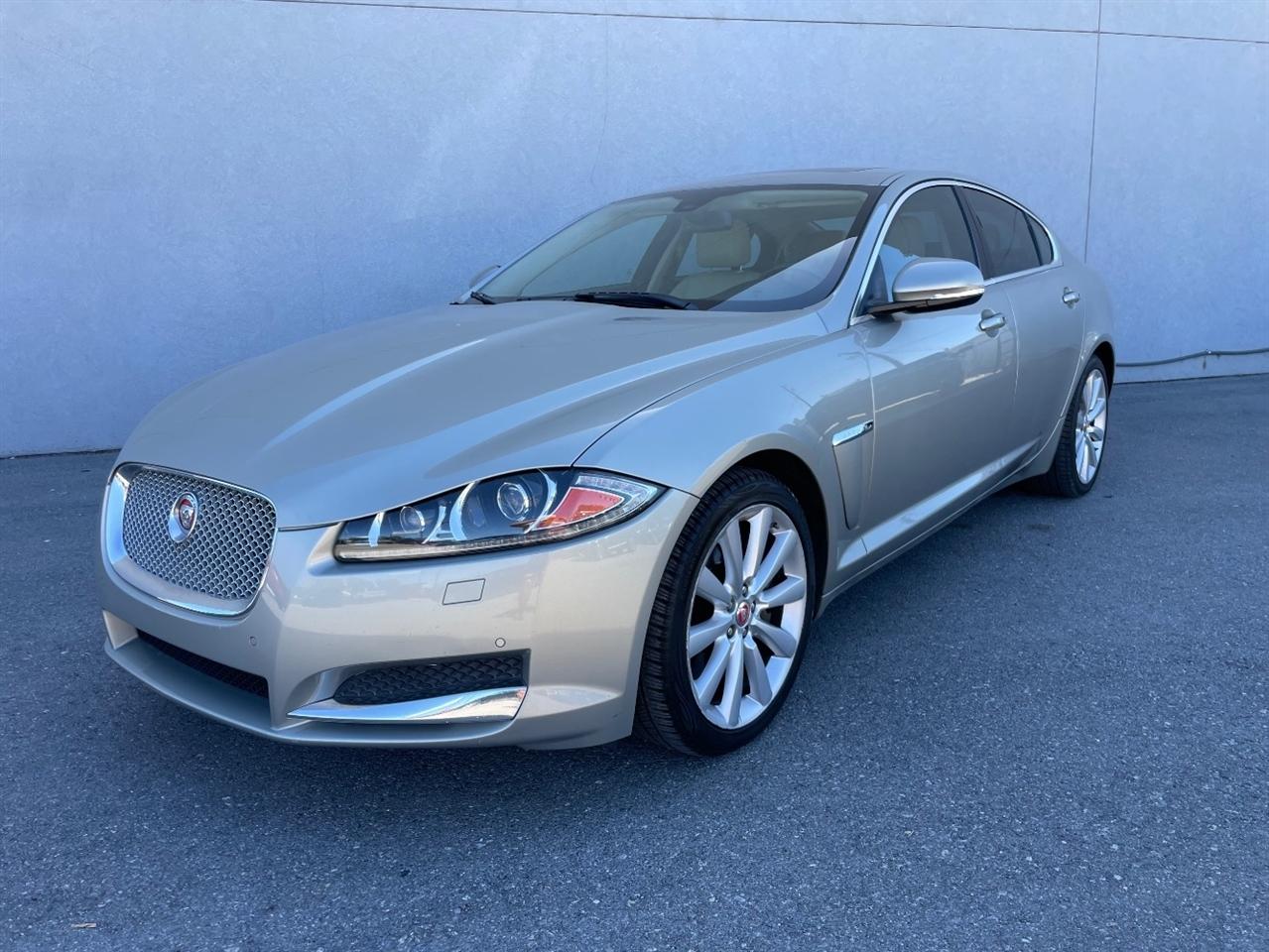 Jaguar XF  2014