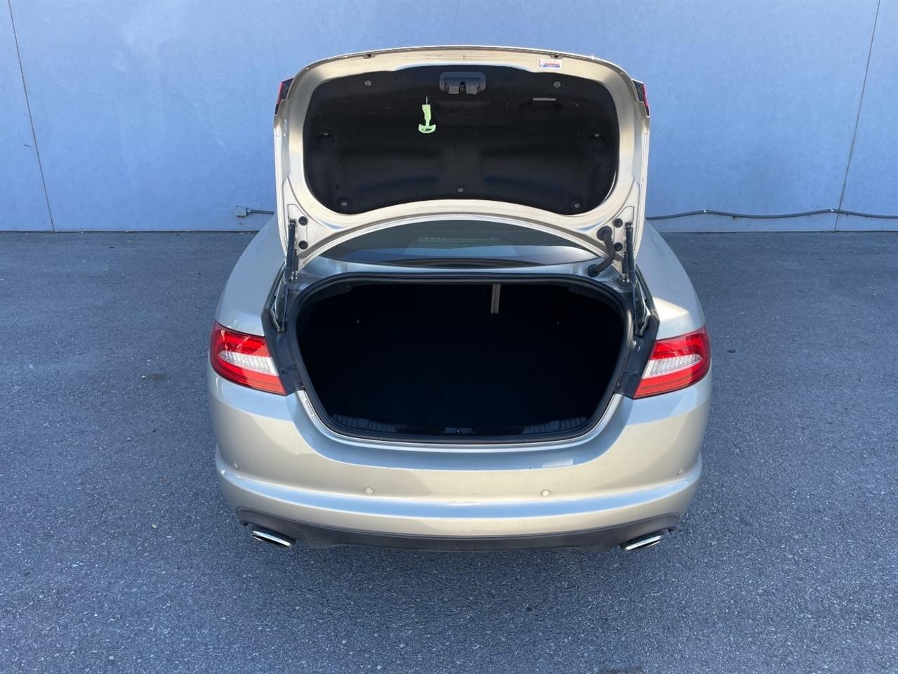 Jaguar XF  2014