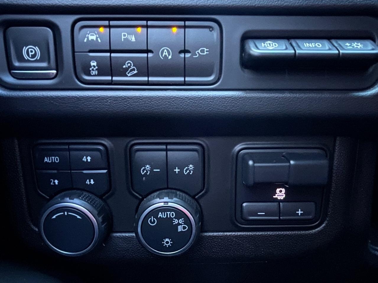 Chevrolet Tahoe  2021