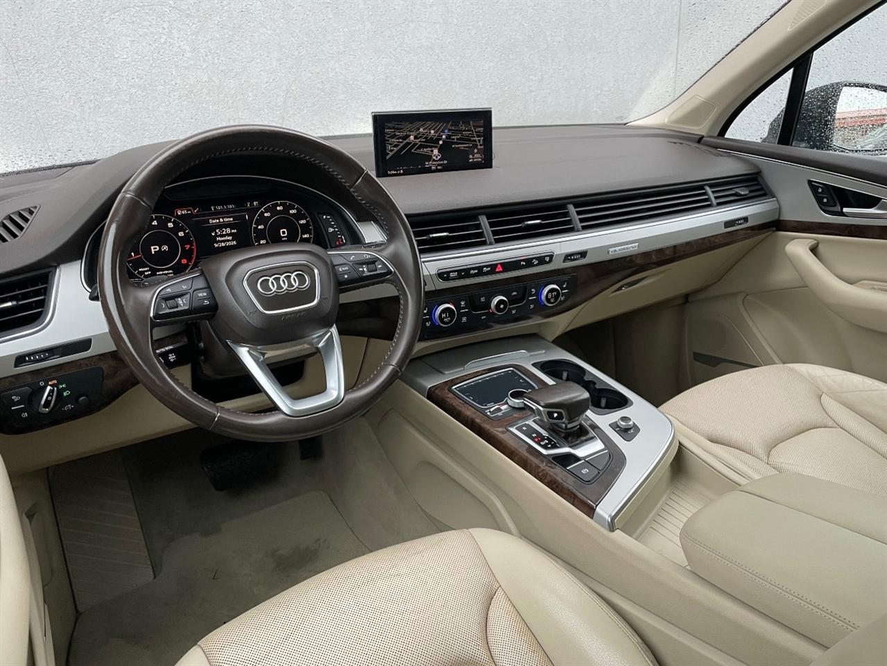 Audi Q7  2017