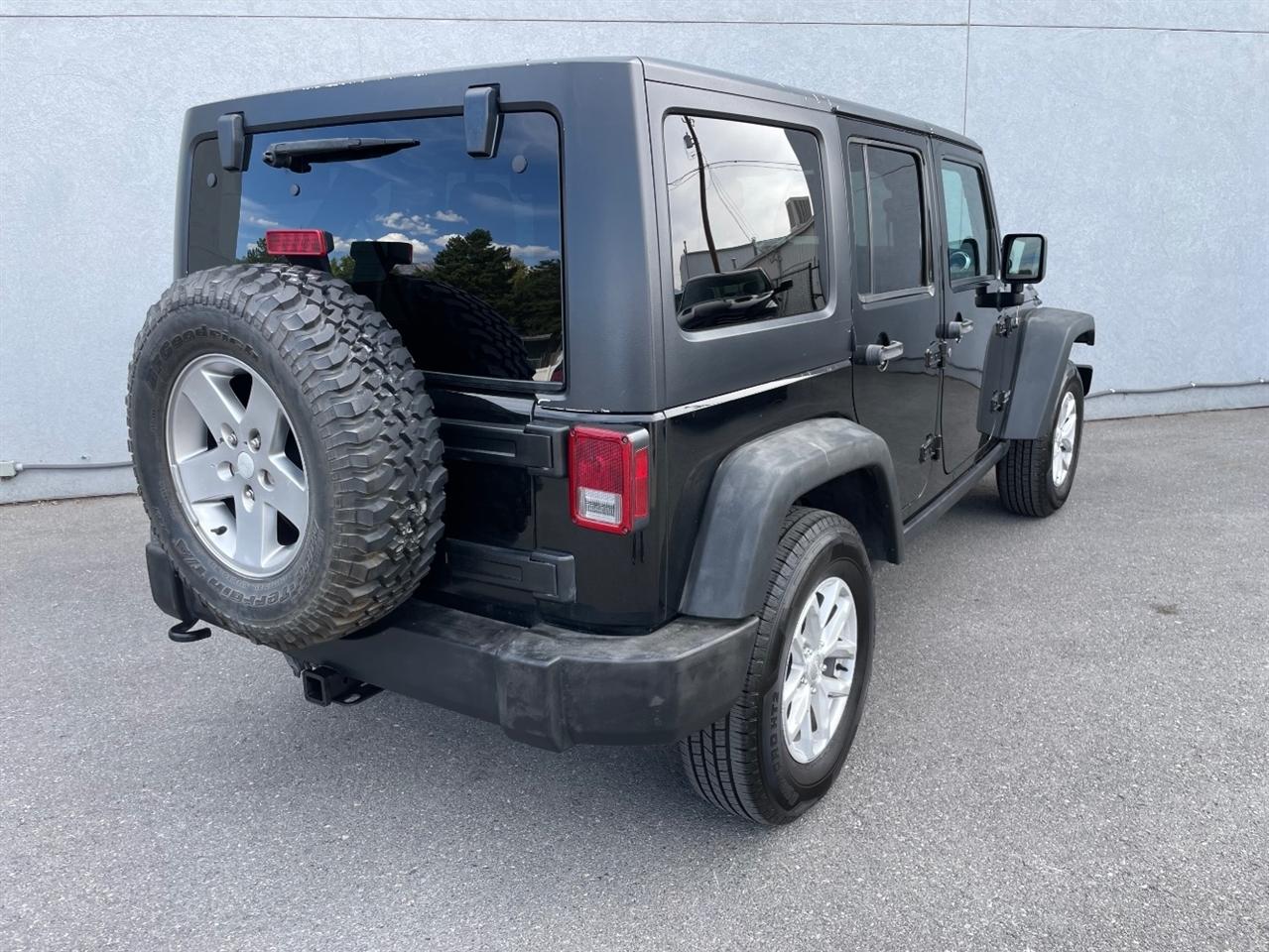 Jeep Wrangler Unlimited  2011