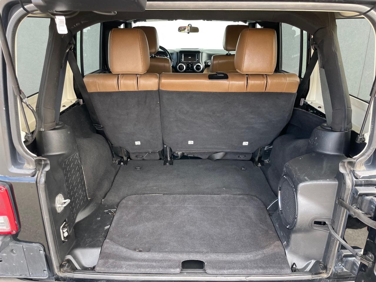 Jeep Wrangler Unlimited  2011