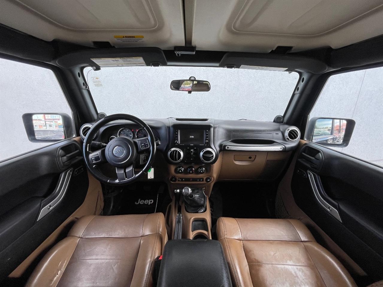 Jeep Wrangler Unlimited  2011