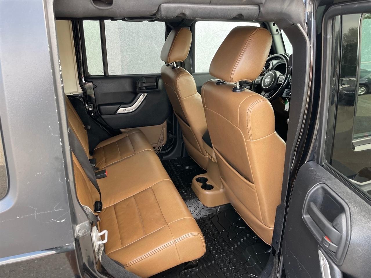 Jeep Wrangler Unlimited  2011
