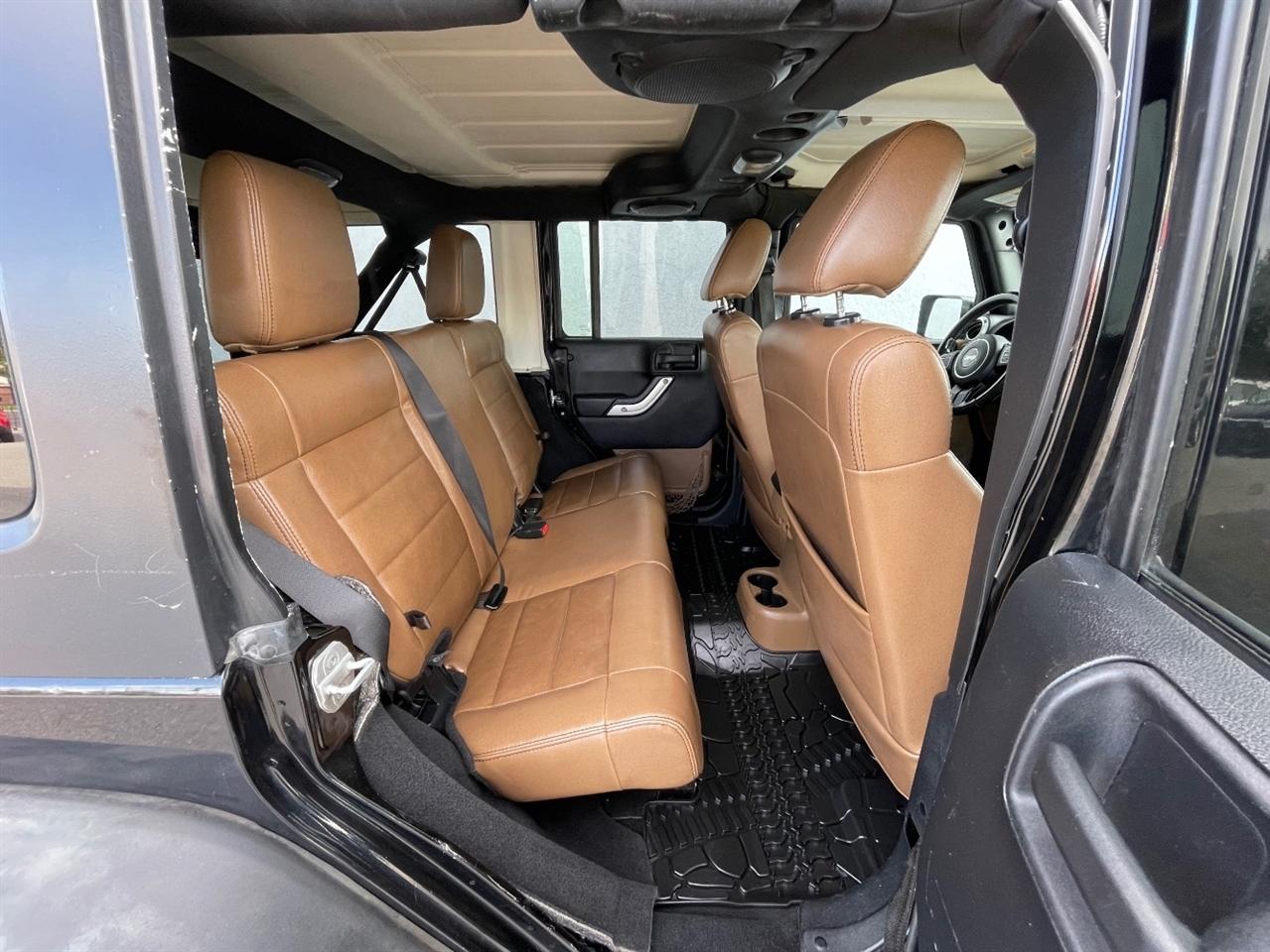 Jeep Wrangler Unlimited  2011