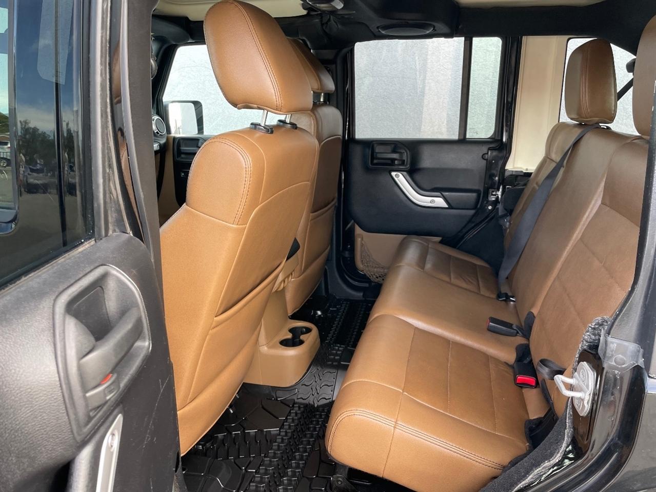 Jeep Wrangler Unlimited  2011