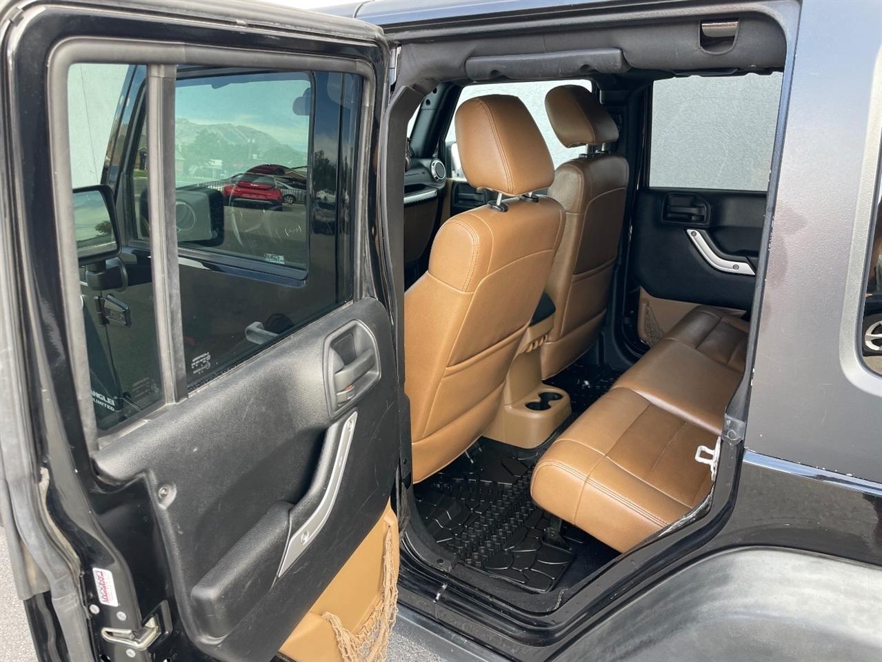Jeep Wrangler Unlimited  2011