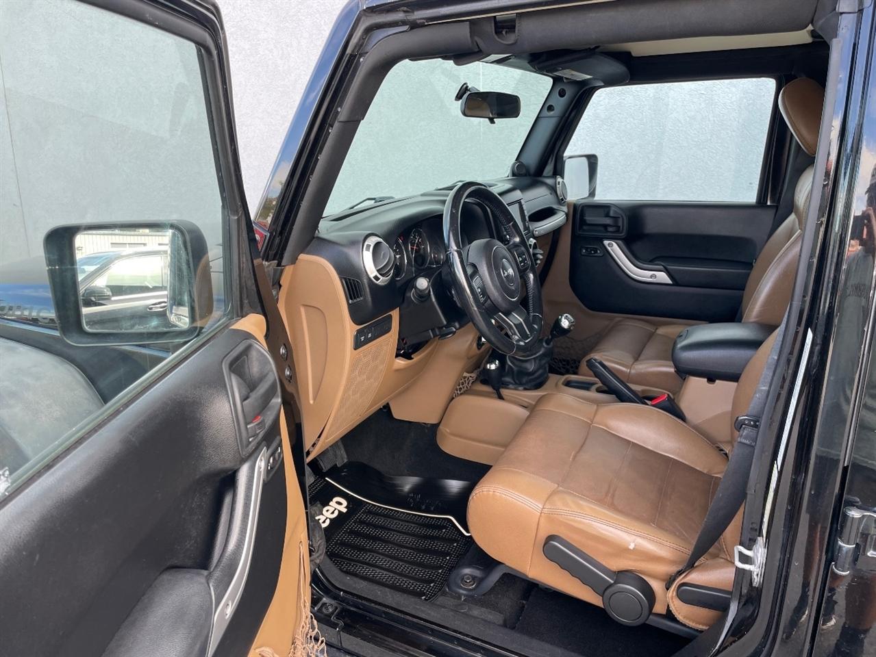 Jeep Wrangler Unlimited  2011