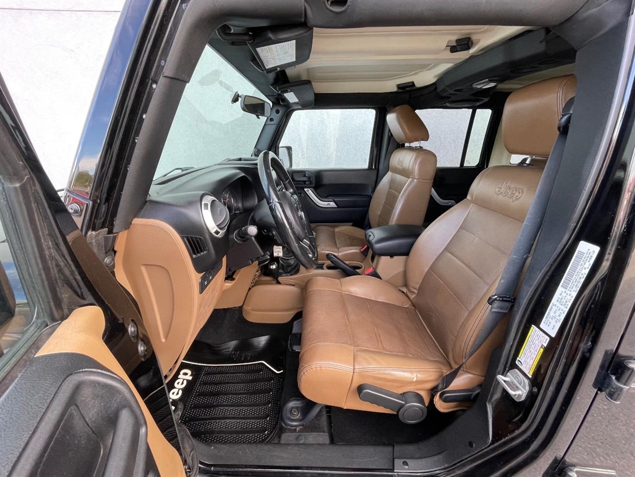 Jeep Wrangler Unlimited  2011