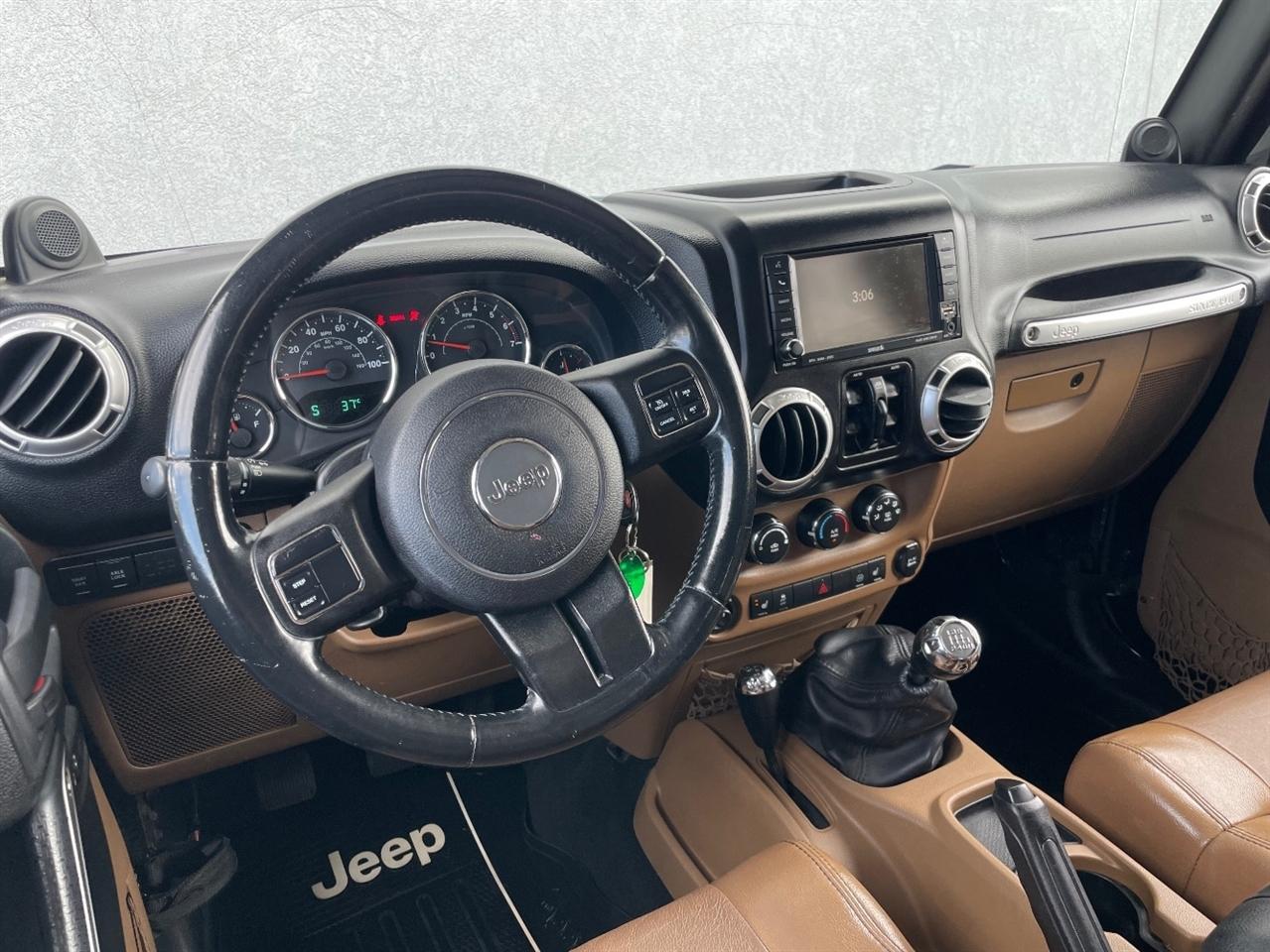 Jeep Wrangler Unlimited  2011
