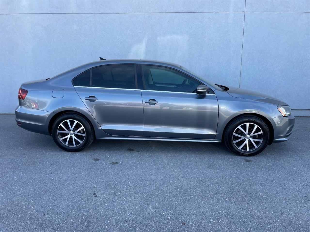 Volkswagen Jetta  2017